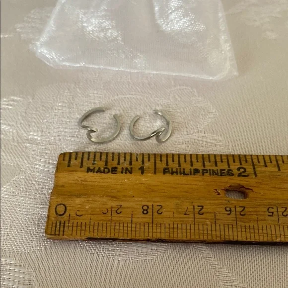 Pair of Silver Ear Cuffs - Picture 5 of 7